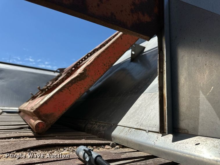 image for item ER8974 1991 International F4900 dump truck