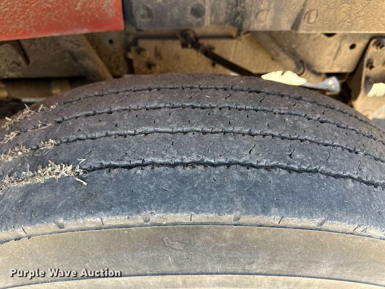 image for item ER8974 1991 International F4900 dump truck