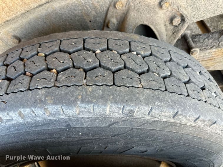 image for item ER8974 1991 International F4900 dump truck