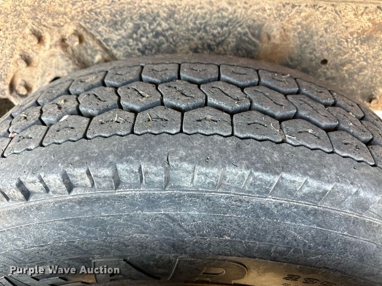 image for item ER8974 1991 International F4900 dump truck