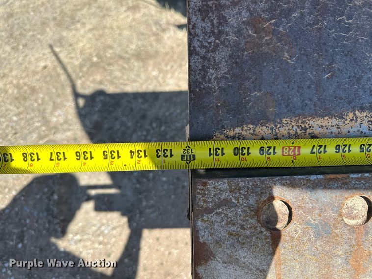 image for item ER8977 1991 International F4900 dump truck