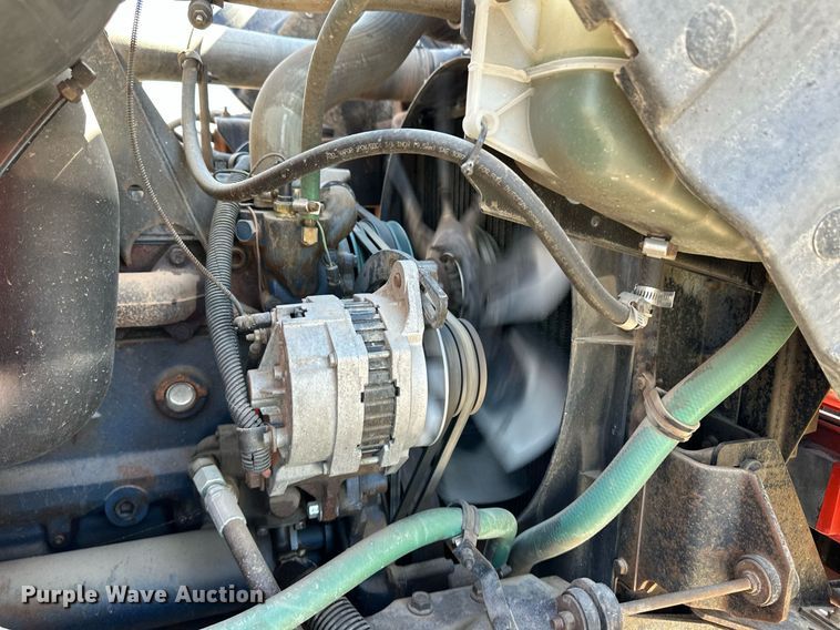 image for item ER8977 1991 International F4900 dump truck