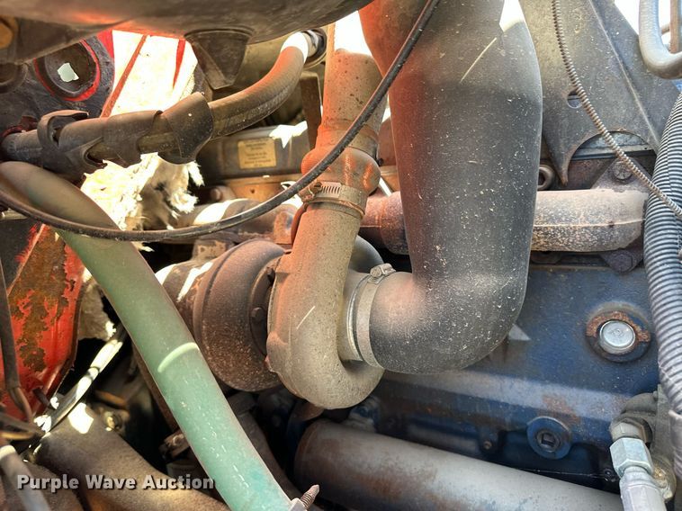 image for item ER8977 1991 International F4900 dump truck