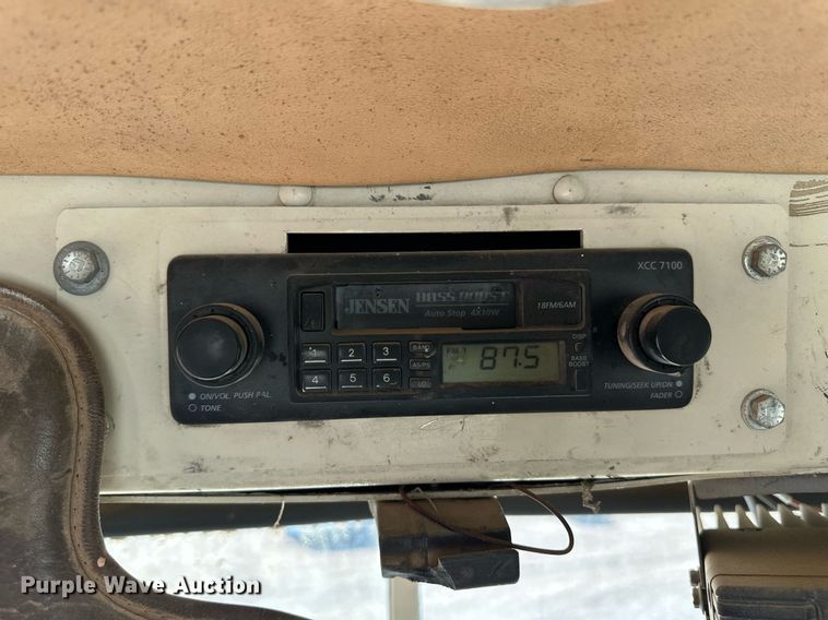 image for item ER8978 1986 Peterbilt 349 water truck