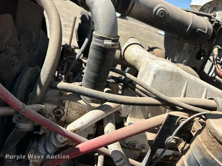 image for item ER8978 1986 Peterbilt 349 water truck