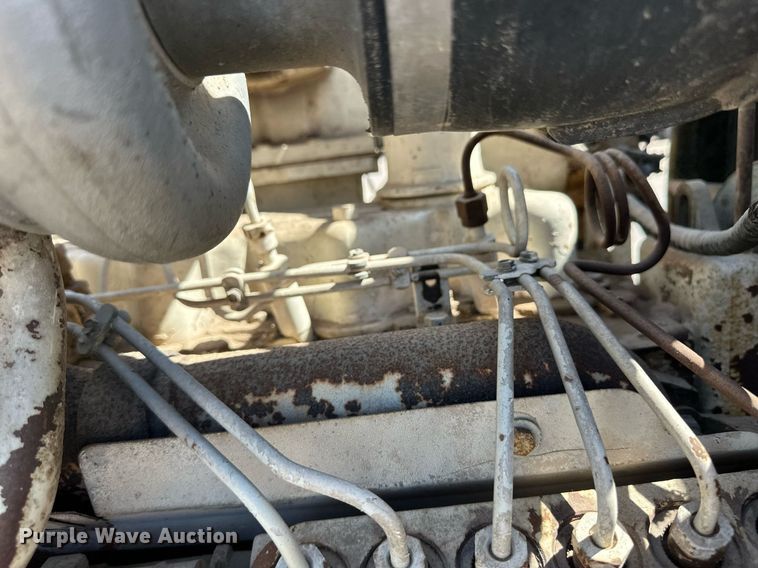 image for item ER8978 1986 Peterbilt 349 water truck