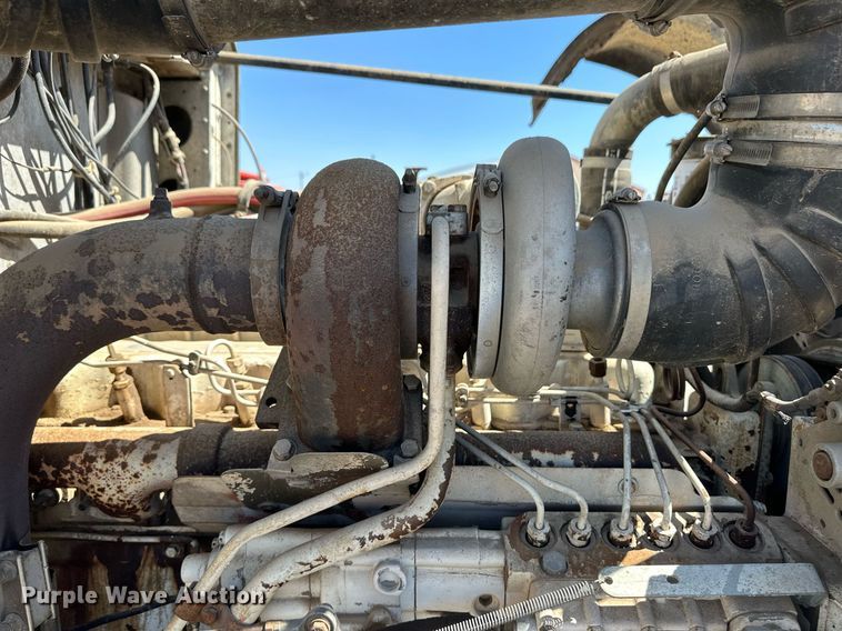 image for item ER8978 1986 Peterbilt 349 water truck