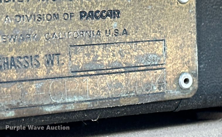 image for item ER8978 1986 Peterbilt 349 water truck