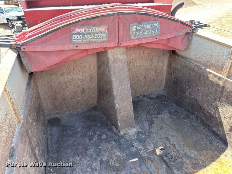 image for item ER8979 1992 Ford L9000 dump truck