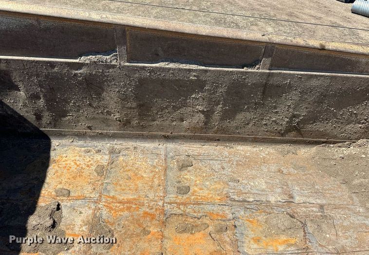 image for item ER8979 1992 Ford L9000 dump truck