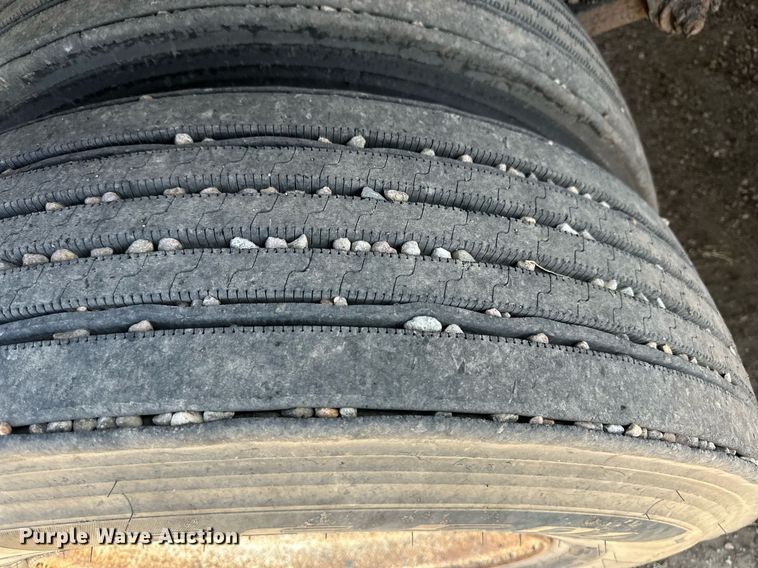 image for item ER8979 1992 Ford L9000 dump truck