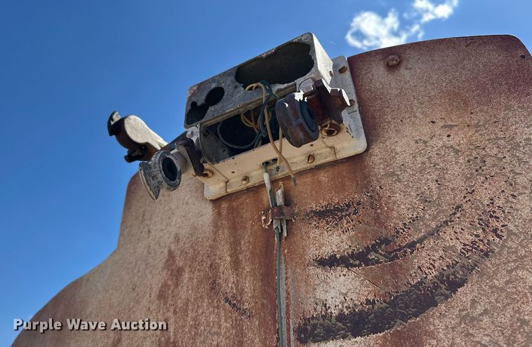 image for item ER8981 1967 Moser tank trailer