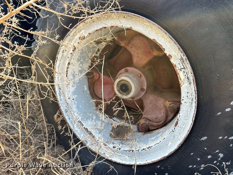 image for item ER8981 1967 Moser tank trailer