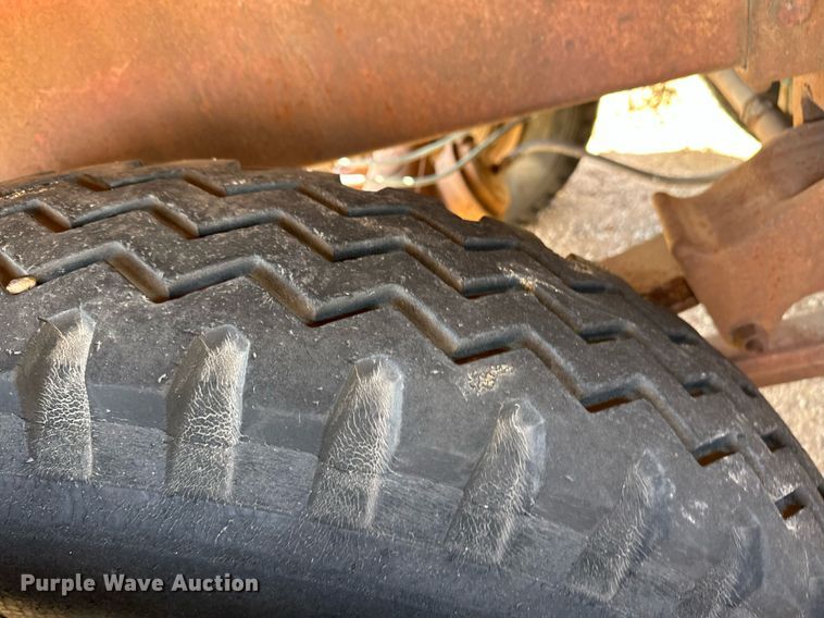 image for item ER8981 1967 Moser tank trailer