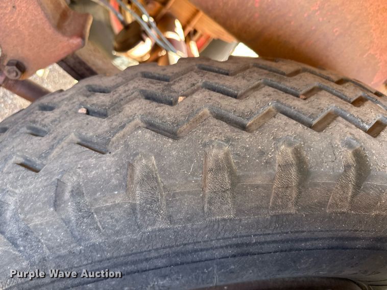 image for item ER8981 1967 Moser tank trailer