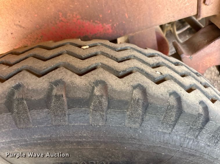 image for item ER8981 1967 Moser tank trailer