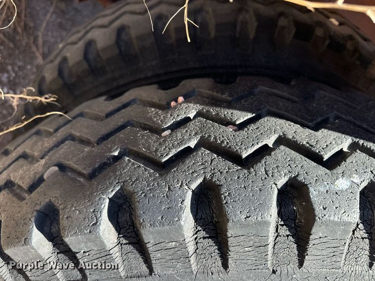 image for item ER8981 1967 Moser tank trailer