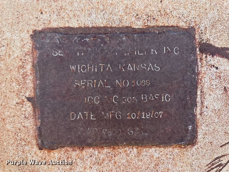 image for item ER8981 1967 Moser tank trailer