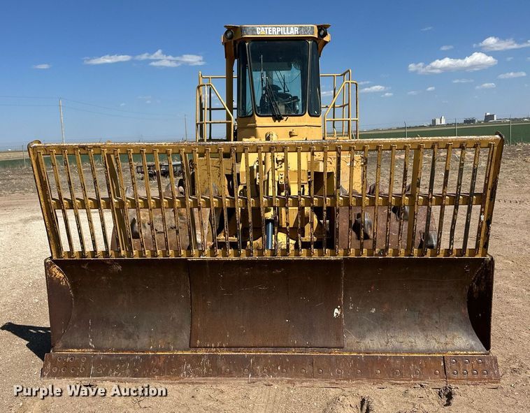 image for item ER8982 1988 Caterpillar 816B landfill compactor