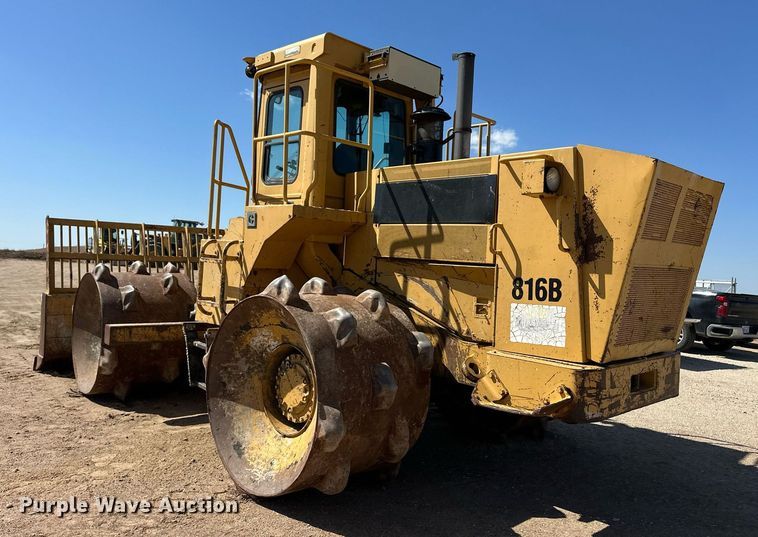 image for item ER8982 1988 Caterpillar 816B landfill compactor