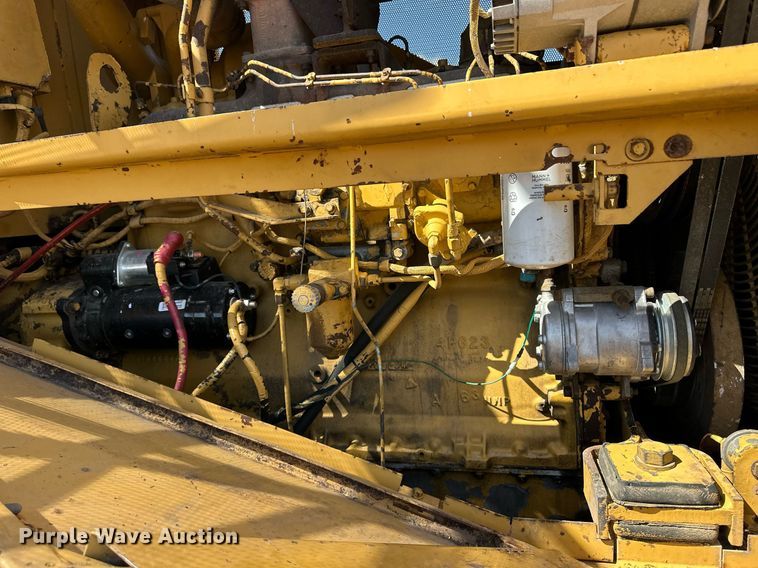 image for item ER8982 1988 Caterpillar 816B landfill compactor