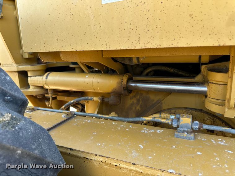 image for item ER8983 2002 Caterpillar 140H VHP motor grader