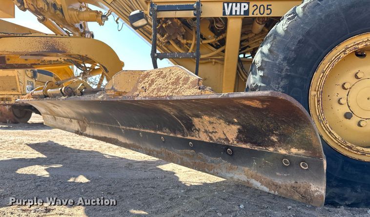 image for item ER8983 2002 Caterpillar 140H VHP motor grader