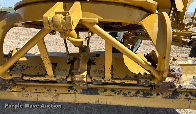 image for item ER8983 2002 Caterpillar 140H VHP motor grader