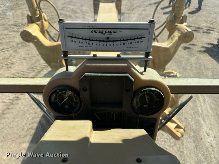 image for item ER8983 2002 Caterpillar 140H VHP motor grader