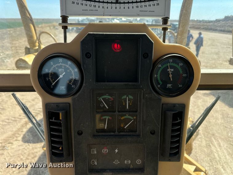 image for item ER8983 2002 Caterpillar 140H VHP motor grader