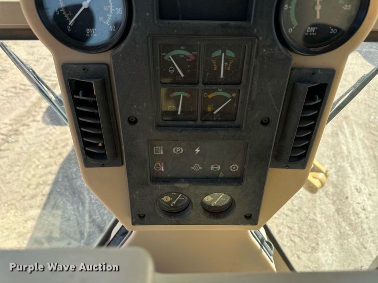 image for item ER8983 2002 Caterpillar 140H VHP motor grader