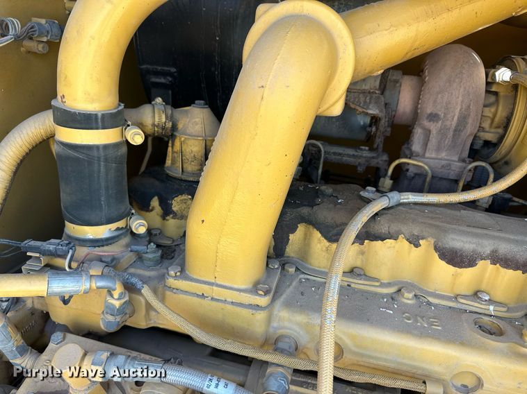 image for item ER8983 2002 Caterpillar 140H VHP motor grader