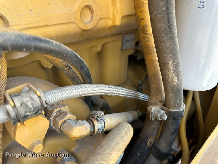 image for item ER8983 2002 Caterpillar 140H VHP motor grader