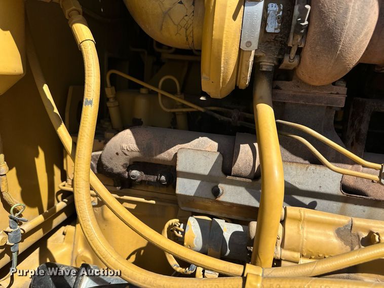 image for item ER8983 2002 Caterpillar 140H VHP motor grader