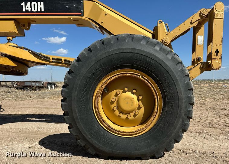 image for item ER8983 2002 Caterpillar 140H VHP motor grader