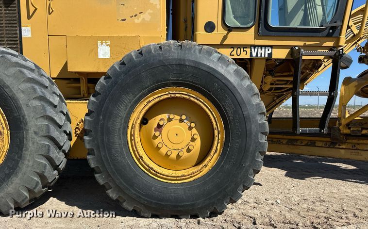 image for item ER8983 2002 Caterpillar 140H VHP motor grader