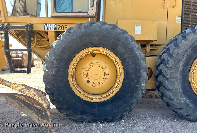 image for item ER8983 2002 Caterpillar 140H VHP motor grader
