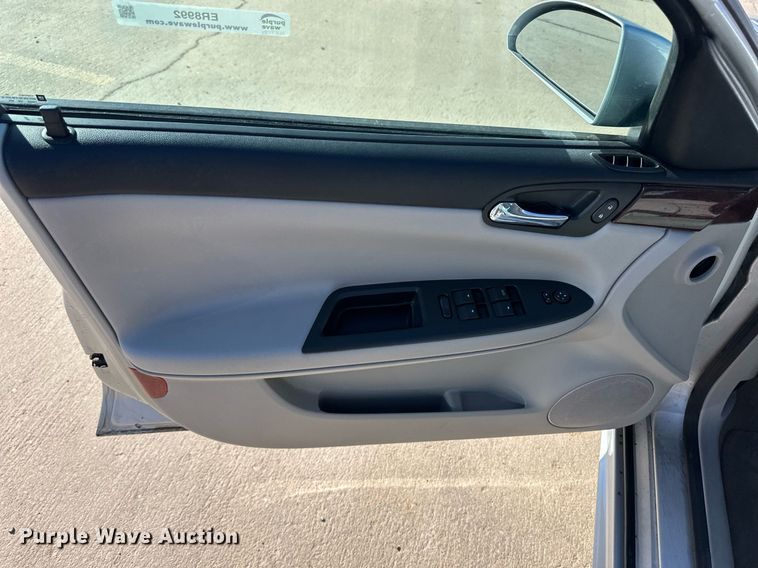 image for item ER8992 2011 Chevrolet Impala LT 