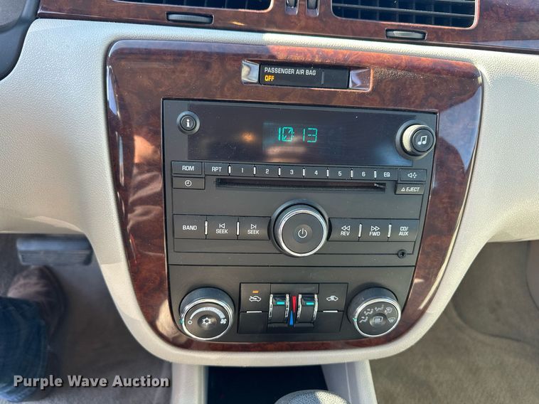 image for item ER8992 2011 Chevrolet Impala LT 