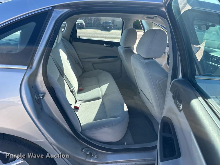 image for item ER8992 2011 Chevrolet Impala LT 