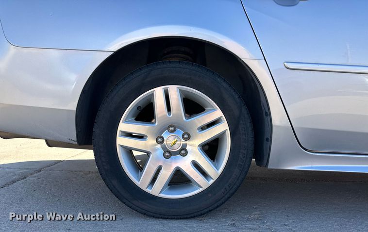 image for item ER8992 2011 Chevrolet Impala LT 
