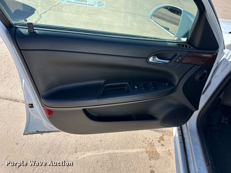 image for item ER8993 2011 Chevrolet Impala LT 