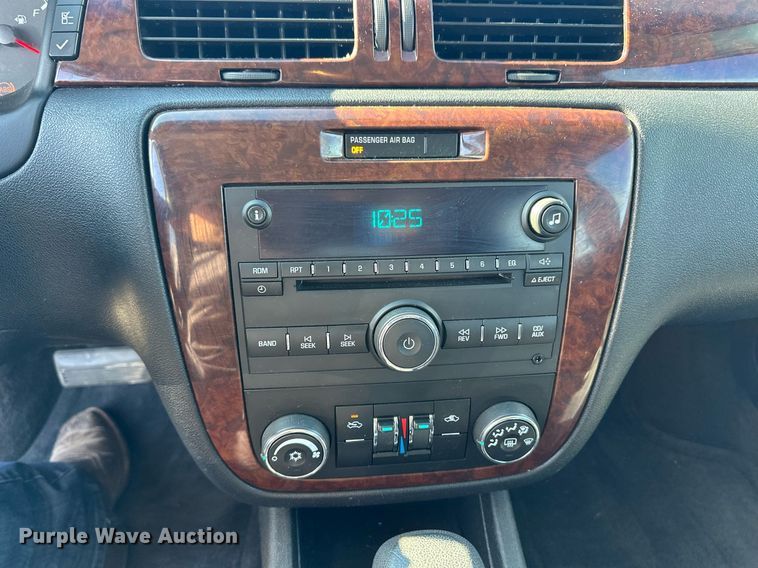 image for item ER8993 2011 Chevrolet Impala LT 