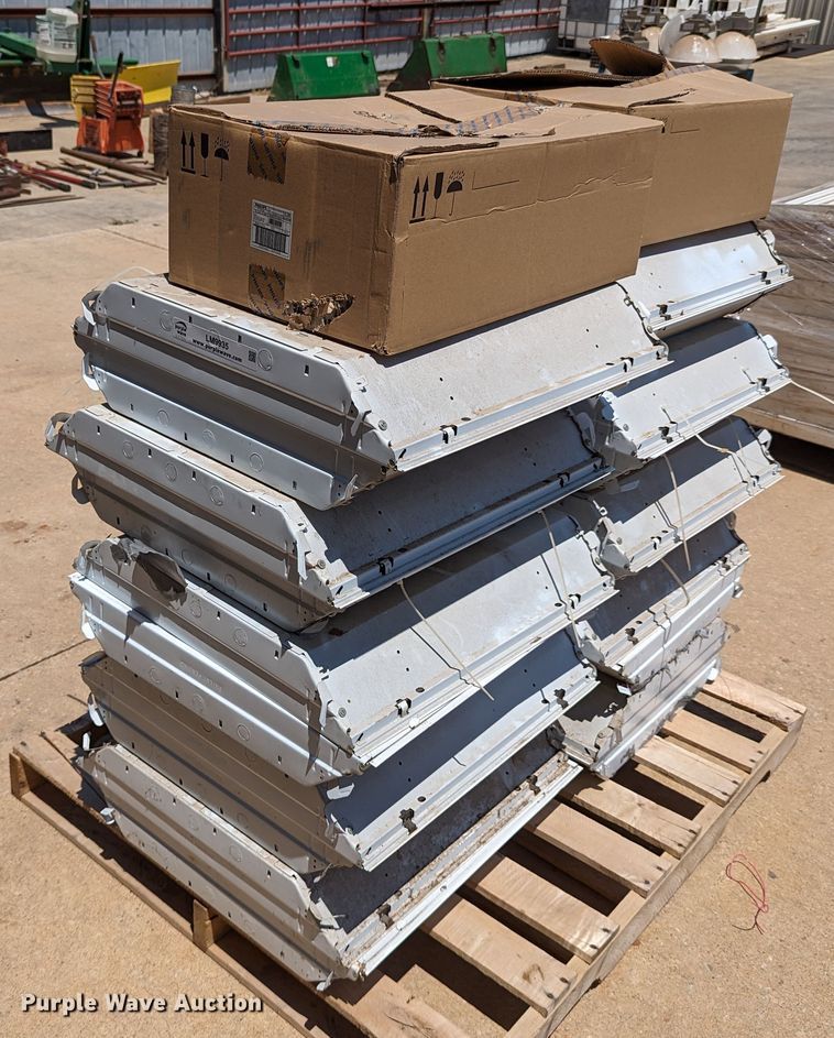 image for item LM9935 (20) 24