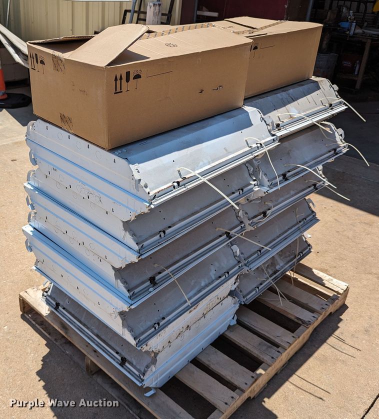 image for item LM9935 (20) 24