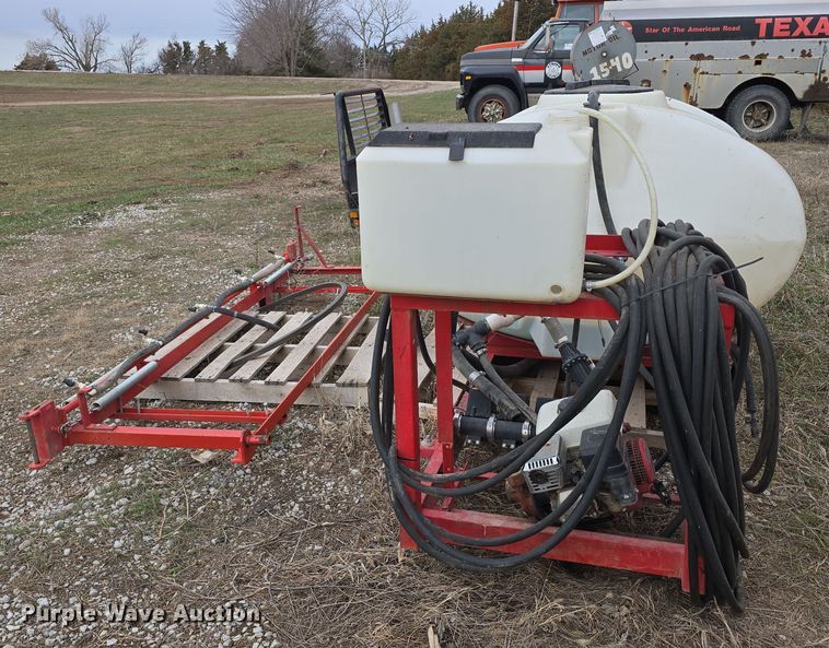 image for item LX9011 Turf sprayer
