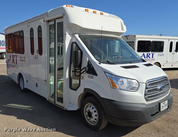 image for item NQ9194 2018 Glaval Ford Transit 350 shuttle bus