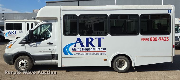 image for item NQ9194 2018 Glaval Ford Transit 350 shuttle bus