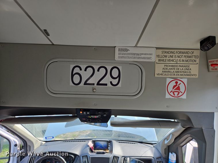 image for item NQ9194 2018 Glaval Ford Transit 350 shuttle bus