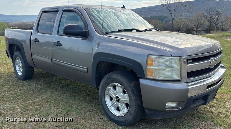 image for item OB9586 2009 Chevrolet Silverado 1500  Crew Cab pickup truck